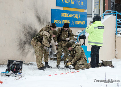 Подробности взрыва возле аптеки по улице Клочковской (ВИДЕО)