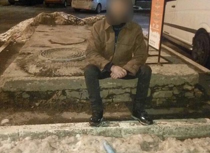 В Харькове мужчина обокрал детскую площадку (ФОТО)