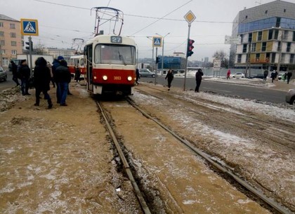 В Харькове 15-летний подросток попал под трамвай (ФОТО)