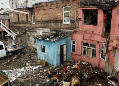 Коммунальщики восстановят пострадавший от пожара дом в переулке Плетневском
