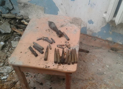 В Харькове в стене дома нашли 14 взрывоопасных предметов