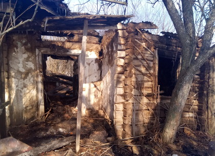 На Харьковщине горел жилой дом