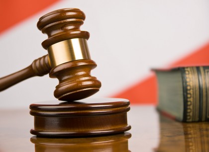Нотариус помогла женщине «обобрать» бывшего мужа: прокуратура передала дело в суд
