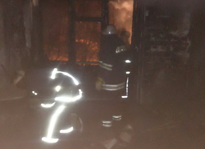 Пожар в девятиэтажке на Салтовке тушили три часа: есть пострадавшие