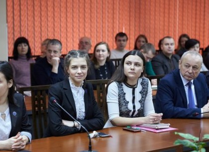 Школьникам и студентам Харькова предложат нестандартное тестирование