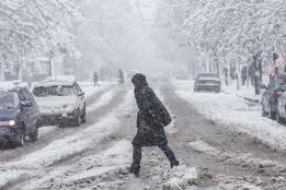 Харьков ожидает «большой снег»: водителей просят не мешать работе снегоуборочной техники