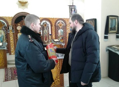 Спасатели отправились с проверками по храмам Харьковщины (ФОТО)