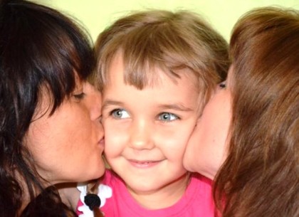 В Харькове собирают средства для ребенка с редкой болезнью