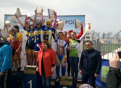 Харьковчане завоевали 6 медалей на юношеском чемпионате Украины по велоспорту на шоссе