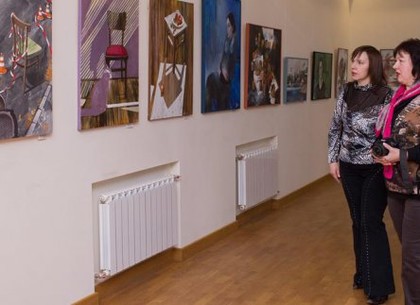 В художественной школе имени Репина открылась выставка живописи выпускницы школы