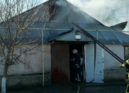 В промзоне Харькова горели склады