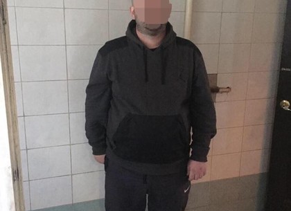 В центре Харькова мужчина украл у подростка телефон