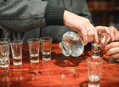 В Харькове продолжаются проверки объектов торговли спиртными напитками