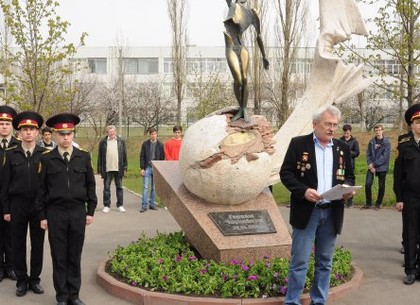 В Киевском районе прошел молебен по погибшим ликвидаторам аварии на ЧАЭС