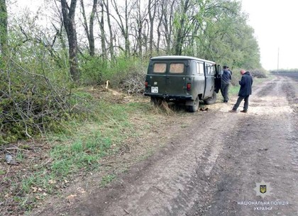 На Харьковщине полицейские задержали группу лиц за незаконную порубку леса (ФОТО)