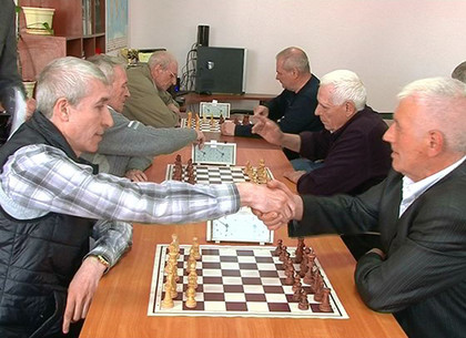 Ветераны сражались за победу в шахматном турнире (ФОТО)