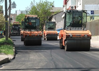 Дорожники ремонтируют улицу Волонтёрскую (ФОТО)
