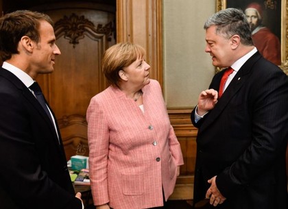 Лидеры Украины, Германии и Франции обсудили вопрос продления санкций