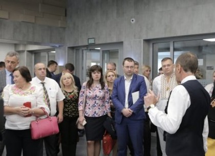 Представители Минсоцполитики посетили харьковский «Прозрачный офис»