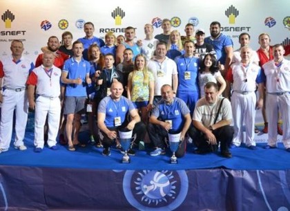 Харьковские самбисты с медалями вернулись с чемпионата Европы