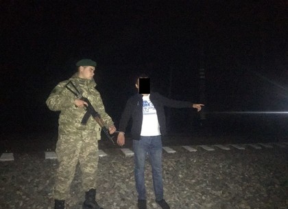 Азербайджанец, которого не пустили в Россию, решил пробраться туда нелегально