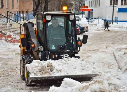 Будет закуплена новая техника для уборки снега на дорогах и трамвайных путях, – Игорь Терехов