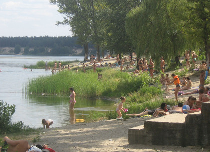 Специалисты проверили пляжи Харьковщины и назвали места, где не рекомендуется купаться (КАРТА)
