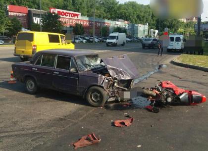 Мотоциклист и его пассажир пострадали в ДТП на Клочковской (ФОТО)