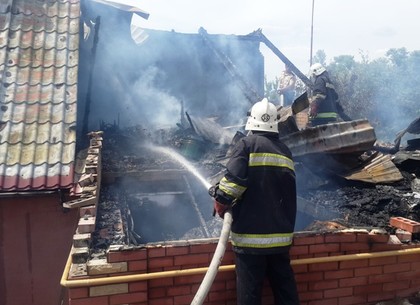 Под Харьковом спасатели ликвидировали 3 пожара в частных домах (ФОТО)