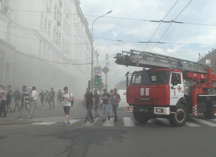 Во время погрома спасатели эвакуировали из здания горсовета 300 человек (ФОТО)