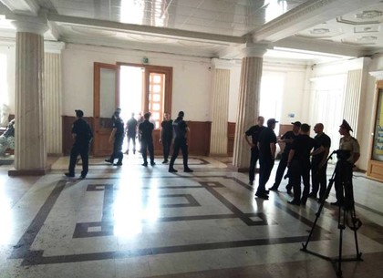 В полиции рассказали о ходе следствия по факту хулиганских действий под стенами Харьковского горсовета