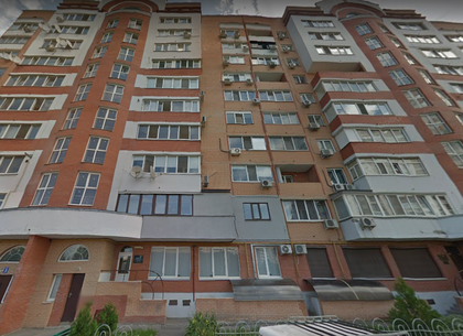 В Харькове мужчина выпал из окна многоэтажки