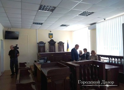 Защита Геннадия Кернеса о срыве суда в Полтаве: Думаем, Юрий Луценко не погладит прокуроров по голове