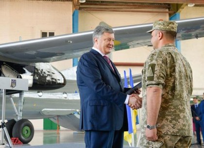 Президент передал самолет Ан-26 Воздушным Силам ВСУ