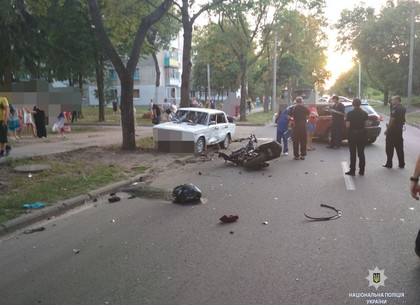 Двое мотоциклистов погибли в столкновении на ХТЗ (ВИДЕО, ФОТО)