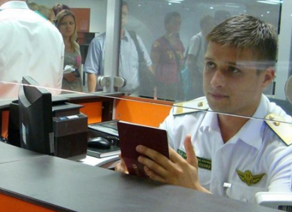 В аэропорту задержан иностранец с поддельными документами