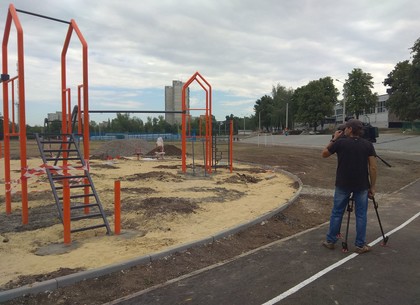 В 25-й школе Московского района город строит огромный стадион