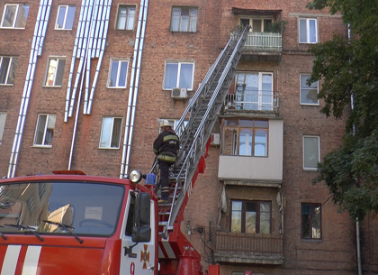 Зарево над Пушкинской: сегодня харьковские пожарные предотвратили масштабный пожар