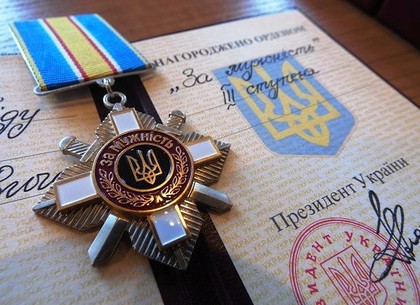 Убитого патрульного Порошенко наградил орденом