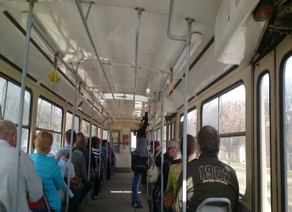 Харьковчане стали больше ездить на метро и трамвае