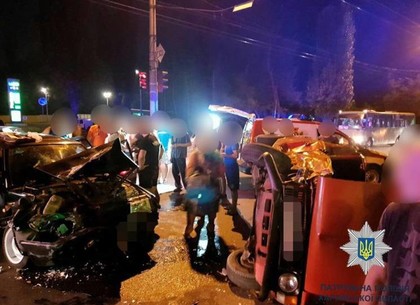 На Новоселовке произошло кровавое ДТП: пять человек отправили в больницу
