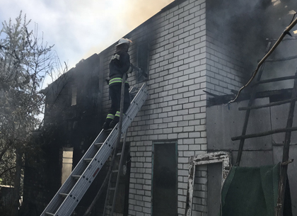 Под Харьковом пожарные предотвратили распространение огненной стихии (ФОТО)