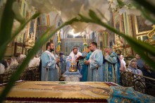 В Благовещенском соборе Харькова в канун церковного праздника провели всенощную (ФОТО)