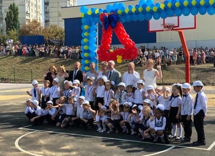 Игорь Терехов поздравил с Днем Знаний учеников Киевского и Немышлянского районов