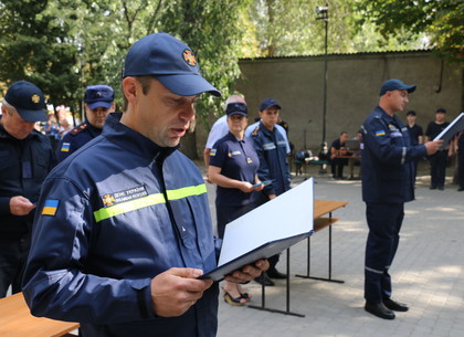 Сегодня 30 спасателей приняли присягу и присоединились в ряды пожарно-спасательной службы Харькова (ФОТО)