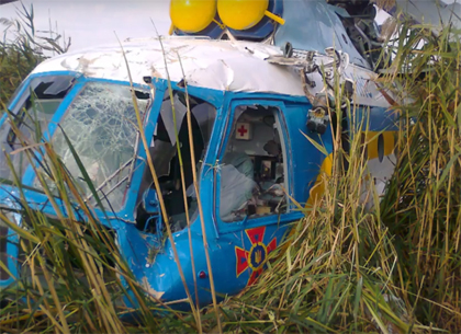 Прокуратура разберется, почему при тушении пожара под Харьковом упал вертолет (ВИДЕО)