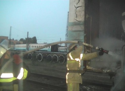Спасатели оперативно ликвидировали пожар в локомотивном депо на «Основе»