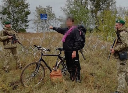 Влюбленный американец на велосипеде прорывался в Россию к любимой