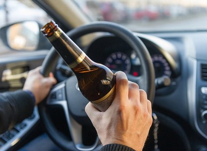 На дорогах Харькова поймали почти 30 пьяных водителей