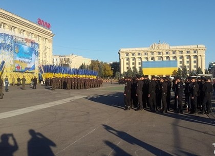 14 октября на площади Свободы в Харькове состоялись торжества по случаю Дня защитника Украины (ВИДЕО)